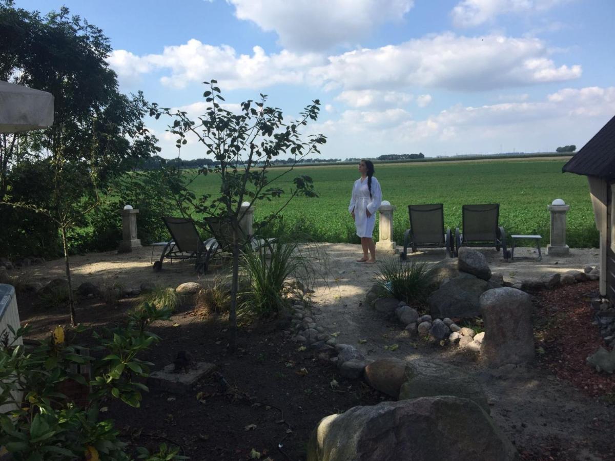 Bed and Breakfast Wellness Sauna Beauty Farm Midwolda Exterior foto